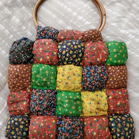 Vintage Patchwork Bag in Trending Pattern - Picture 4 of 9